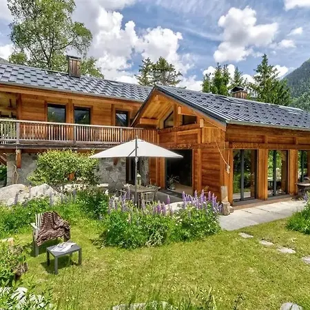 Villa 4br Spacious Chalet - What'app - 0034-656-619-782 - For Reservations!